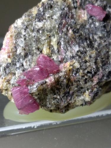 Corundum (variety ruby)<br />Mogok, Distrito Pyin-Oo-Lwin, Región Mandalay (Division Mandalay), Myanmar (Burma)<br />32 x 21 mm<br /> (Author: Sante Celiberti)