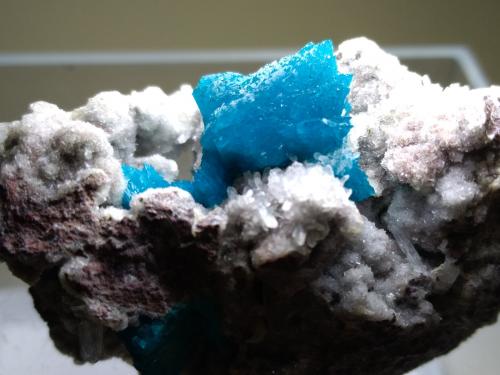 Cavansite, Stilbite-Ca<br />Canteras Wagholi, Wagholi, Distrito Pune (Distrito Poonah), Maharashtra, India<br />46 x 25 mm<br /> (Author: Sante Celiberti)