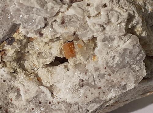 Wulfenite<br />Haiming, Distrito Imst, Tirol Norte, Tirol, Austria<br />5 x 5 cm<br /> (Author: Volkmar Stingl)