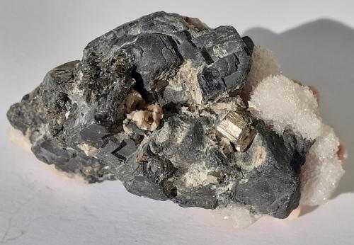 Rhodochrosite, Quartz, Galena, Pyrite<br />Stan Trg (Stan Terg, Stari Trg) Mine, Trepča Complex, Trepča Valley, Kosovska Mitrovica, Kosovska Mitrovica District, Kosovo<br />4,5 x 3 cm<br /> (Author: Volkmar Stingl)
