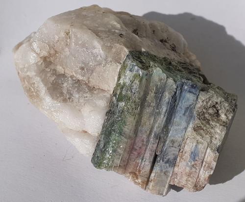 Elbaite<br />Paraíba, Brasil<br />7 x 5,5 cm<br /> (Author: Volkmar Stingl)