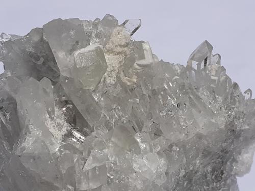 Quartz, Fluorite, Baryte<br />Túnel Baimashan (obras), Qianbaxia, Wuyishan, Prefectura Nanping, Provincia Fujian, China<br />4,5 x 3 cm<br /> (Author: Volkmar Stingl)