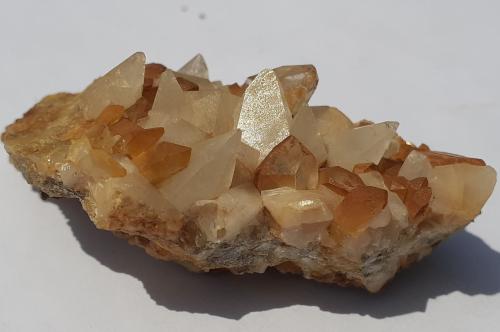 Quartz, Calcite<br />Cañon Fendels, Ried im Oberinntal, Distrito Landeck, Tirol Norte, Tirol, Austria<br />5 x 3,5 cm<br /> (Author: Volkmar Stingl)