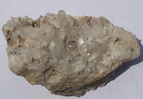 Quartz, Albite<br />Klammalm, Navis, Distrito Innsbruck-Land, Tirol Norte, Tirol, Austria<br />7 x 4 cm<br /> (Author: Volkmar Stingl)