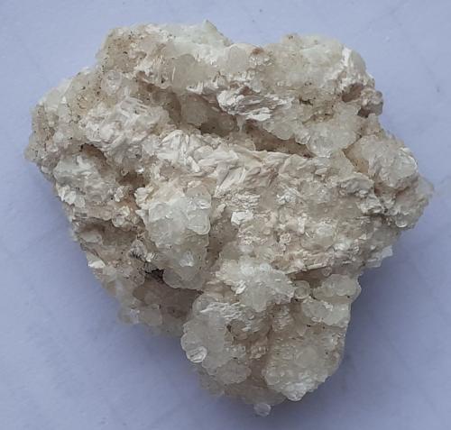 Calcite, Laumontite<br />Túnel Dongbian (obras), Wuyishan, Prefectura Nanping, Provincia Fujian, China<br />2,5 x 2 cm<br /> (Author: Volkmar Stingl)