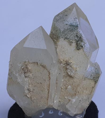 Quartz (variety Rock Crystal)<br />Valle Navis, Distrito Innsbruck-Land, Tirol Norte, Tirol, Austria<br />4 x 3 cm<br /> (Author: Volkmar Stingl)