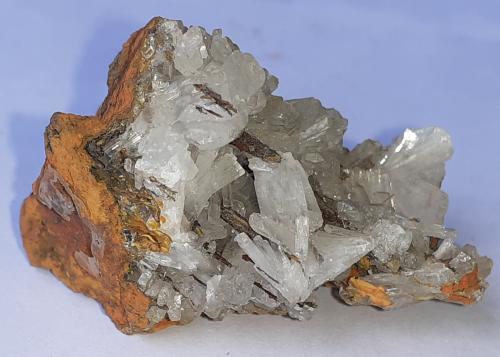 Hemimorphite<br />Mina Ojuela, Mapimí, Municipio Mapimí, Durango, México<br />4 x 2,5 cm<br /> (Author: Volkmar Stingl)