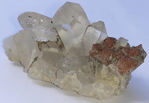 Quartz, limonit after Pyrite<br />Samnaun, Valle Müstair, Valle Engadin, Grisones (Grischun; Graubünden), Suiza<br />5,5 x 3 cm<br /> (Author: Volkmar Stingl)