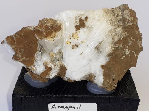 Aragonite<br />Depósito de magnesita, Bürglkopf, Hochfilzen, Distrito Kitzbühel, Tirol Norte, Tirol, Austria<br />6,5 x 4 cm<br /> (Author: Volkmar Stingl)