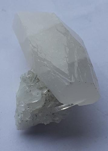 Calcite, Quartz<br />Túnel Baimashan (obras), Qianbaxia, Wuyishan, Prefectura Nanping, Provincia Fujian, China<br />3,5 x 2,5 cm<br /> (Author: Volkmar Stingl)