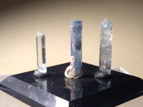 Beryl (variety Aquamarine)<br />Meseta Jos, Distrito Ropp, Estado Plateau, Nigeria<br />26 x 7 mm (the biggest)<br /> (Author: Sante Celiberti)