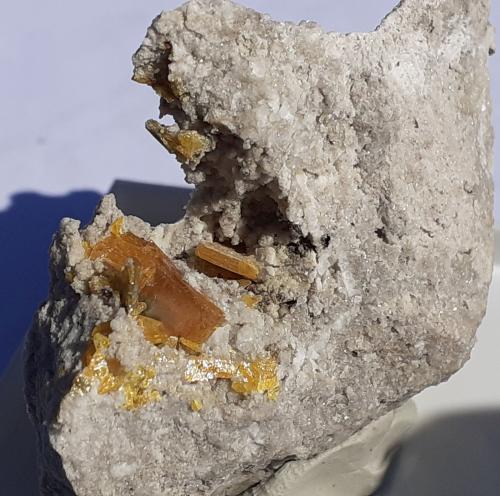 Wulfenite<br />Haiming, Distrito Imst, Tirol Norte, Tirol, Austria<br />4,5 x 4 cm<br /> (Author: Volkmar Stingl)