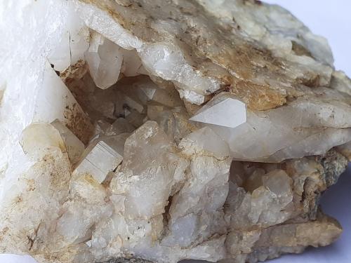 Quartz, limonite after Hematite<br />Möseralm, Fiss, Distrito Landeck, Tirol Norte, Tirol, Austria<br />6 x 5,5 cm<br /> (Author: Volkmar Stingl)