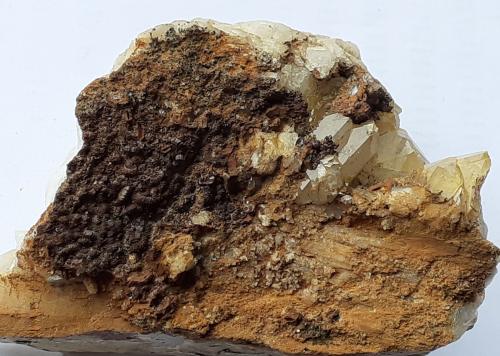 Quartz, limonite after Hematite (variety iron rose)<br />Möseralm, Fiss, Distrito Landeck, Tirol Norte, Tirol, Austria<br />6,5 x 4,5 cm<br /> (Author: Volkmar Stingl)