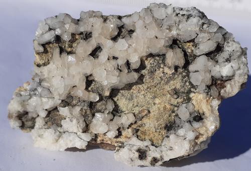 Quartz<br />Weißer Schrofen, Strass im Zillertal, Distrito Schwaz, Tirol Norte, Tirol, Austria<br />5,5 x 3,5 cm<br /> (Author: Volkmar Stingl)