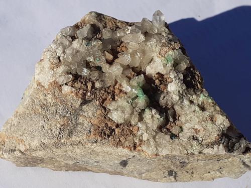 Quartz, Malachite, Dolomite<br />Weißer Schrofen, Strass im Zillertal, Distrito Schwaz, Tirol Norte, Tirol, Austria<br />6 x 3,5 cm<br /> (Author: Volkmar Stingl)