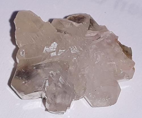 Cerussite<br />Mina Tsumeb, Tsumeb, Región Otjikoto, Namibia<br />2,2 x 1,8 cm<br /> (Author: Volkmar Stingl)