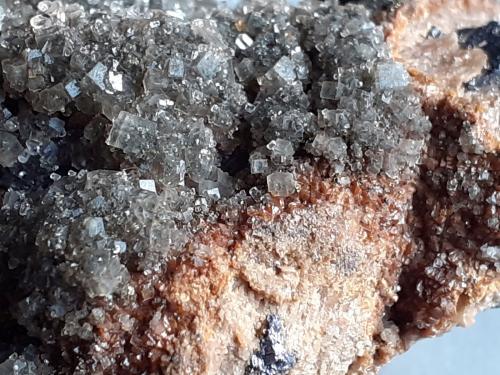 Calcite, Fluorite, Wulfenite, Cerussite, Galena<br />Zona minera Bleiberg, Alpe Gailtaler & Alpe Karnische, Carintia/Kärnten, Austria<br />4 x 3,5 cm<br /> (Author: Volkmar Stingl)