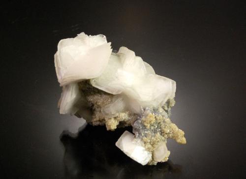 Calcite<br />Mina Herja, Chiuzbaia, Baia Sprie, Maramures, Rumanía<br />5.5 x 3.5 x 3.5 cm<br /> (Author: Michael Shaw)