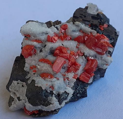 Realgar, Quartz, Galena<br />Mina Palomo, Provincia Castrovirreyna, Departamento Huancavelica, Perú<br />3 x 2 cm<br /> (Author: Volkmar Stingl)