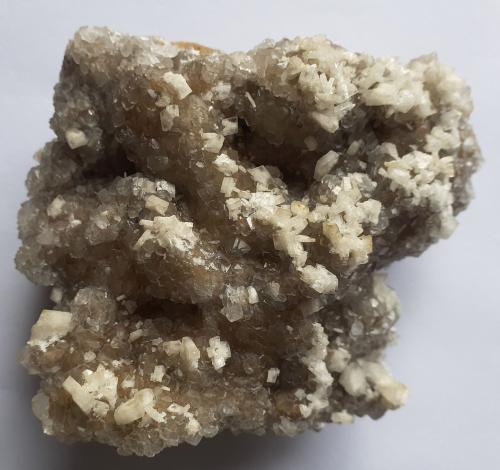 Baryte and Calcite on Magnesite<br />Depósito de magnesita, Bürglkopf, Hochfilzen, Distrito Kitzbühel, Tirol Norte, Tirol, Austria<br />10 x 8 cm<br /> (Author: Volkmar Stingl)