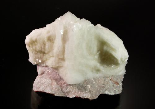 Calcite<br />Mina Tsumeb, Tsumeb, Región Otjikoto, Namibia<br />9.0 x 7.4 x 6.3 cm<br /> (Author: Michael Shaw)