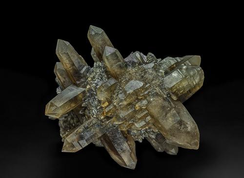 Quartz (variety smoky quartz), Orthoclase, Opal (variety hyalite)<br />Monte Erongo, Usakos, Región Erongo, Namibia<br />14.5 x 11.0 x 9.5 cm<br /> (Author: am mizunaka)