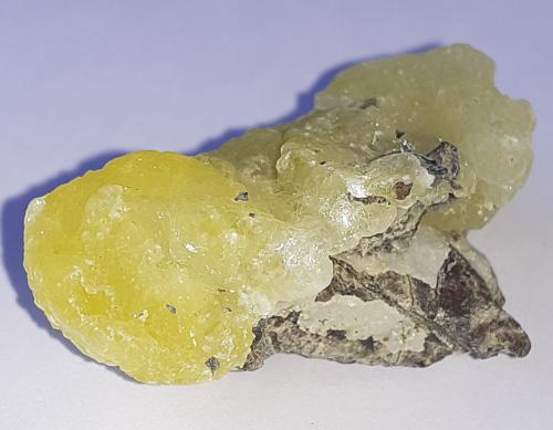 Brucite<br />Distrito Killa Saifullah, Balochistan (Baluchistan), Paquistán<br />4 x 2,5 cm<br /> (Author: Volkmar Stingl)