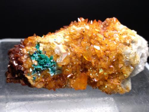 Calcite, Malachite, Azurite<br />Brixlegg, Distrito Kufstein, Valle Inn, Tirol Norte, Tirol, Austria<br />62 x 35 mm<br /> (Author: Sante Celiberti)