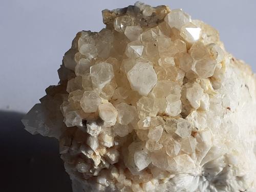 Quartz<br />Túnel Gaolingxia (obras), Jianyang, Prefectura Nanping, Provincia Fujian, China<br />5,5 x 4,5 cm<br /> (Author: Volkmar Stingl)