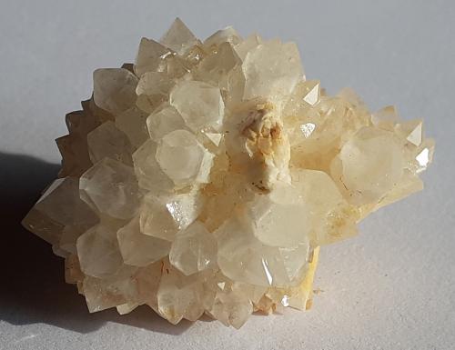 Quartz<br />Túnel Gaolingxia (obras), Jianyang, Prefectura Nanping, Provincia Fujian, China<br />3,5 x 2,5 cm<br /> (Author: Volkmar Stingl)