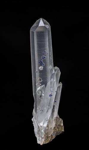 Quartz, Fluorite<br />Amborompotsy, Distrito Ambatofinandrahana, Región Amoron'i Mania, Madagascar<br />11.1 x 3.2 cm<br /> (Author: am mizunaka)