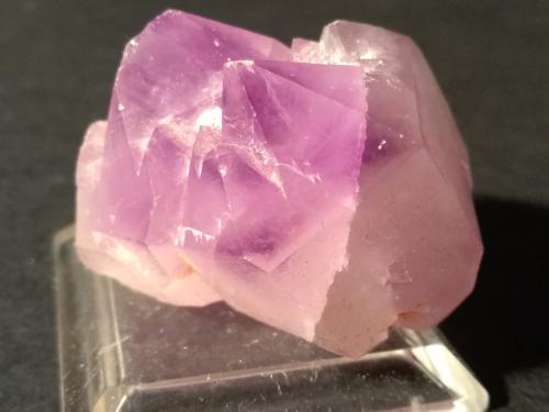 Quartz (variety amethyst)<br />Bou Oudi, Monte Adrar Tirecht, Provincia Tata, Región Souss-Massa, Marruecos<br />44 x 34 mm<br /> (Author: Sante Celiberti)