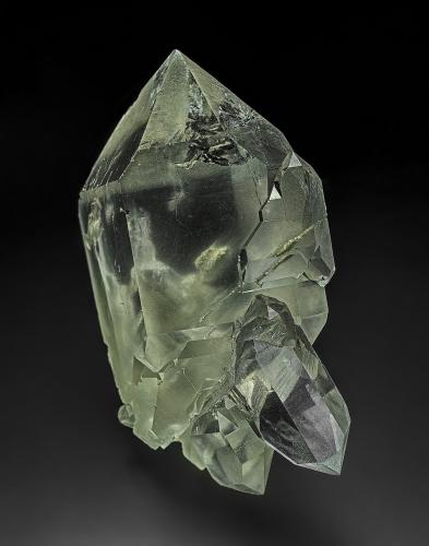 Quartz, Actinolite (variety byssolite)<br />Glaciar Miage, Valle Veny, Macizo Monte Bianco (Macizo Mont Blanc), Courmayeur, Valle de Aosta (Val d'Aosta), Italia<br />11.0 x 7.2 cm<br /> (Author: am mizunaka)