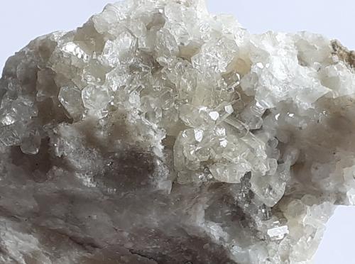 Calcite<br />Galería Rudolf, nivel 5, Zona minera Bleiberg, Bad Bleiberg, Distrito Villach-Land, Carintia/Kärnten, Austria<br />5 x 3 cm<br /> (Author: Volkmar Stingl)