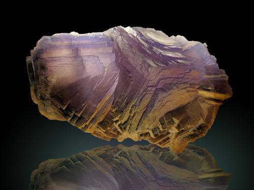 Fluorite<br />Koh-i-Maran, Distrito Kalat, Balochistan (Baluchistan), Paquistán<br />146 mm × 113 mm × 108 mm<br /> (Author: Firmo Espinar)