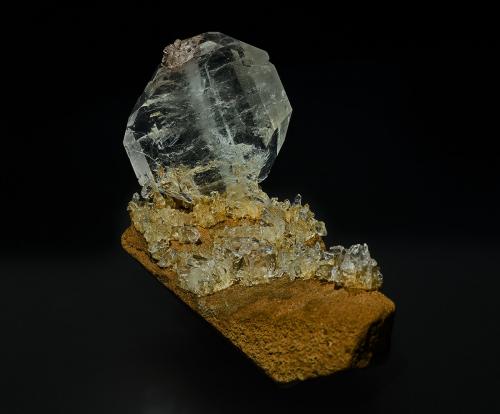 Quartz<br />Balochistan (Baluchistan), Paquistán<br />10.4 x 8.3 cm<br /> (Author: am mizunaka)