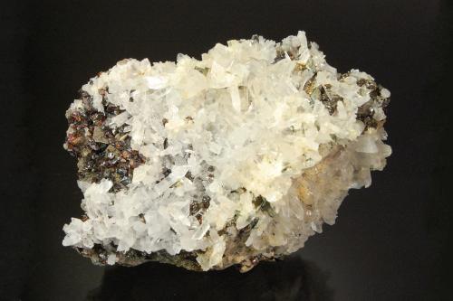 Gypsum<br />Picher Field, Distrito Tri-State, Condado Ottawa, Oklahoma, USA<br />8.8 x 5.9 x 4.0 cm<br /> (Author: Michael Shaw)