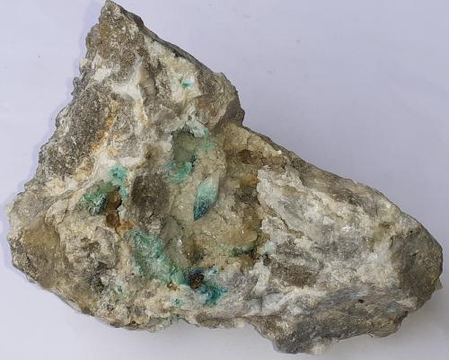 Calcite, Malachite, Dolomite<br />Distrito minero Ringenwechsel, Troi, Distrito Schwaz, Valle Inn, Tirol Norte, Tirol, Austria<br />10 x 7 cm<br /> (Author: Volkmar Stingl)