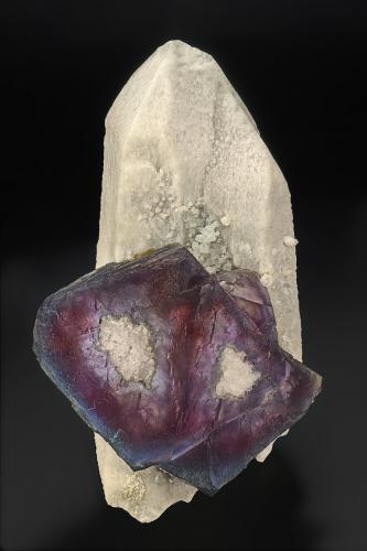 Fluorite, Quartz<br />Zona minera Huanggang, Hexigten Banner (Kèshíkèténg Qí), Chifeng (Ulanhad), Región Autónoma Mongolia Interior, China<br />17.8 x 9.8 cm<br /> (Author: am mizunaka)