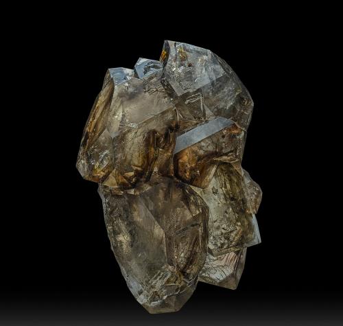 Quartz (variety smoky quartz)<br />Minas Gerais, Brasil<br />8.5 x 6.5 cm<br /> (Author: am mizunaka)