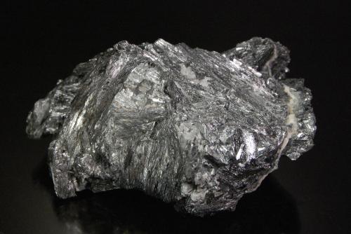 Boulangerite<br />Mina Sala Silver, Sala, Västmanland, Suecia<br />7.5 x 3.5 x 3.8 cm<br /> (Author: Michael Shaw)