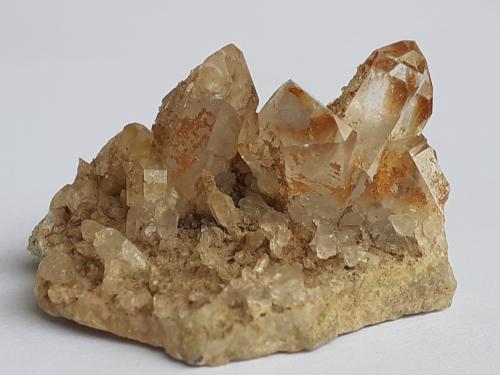 Quartz<br />Idalpe, Ischgl, Landeck District, North Tyrol, Tyrol/Tirol, Austria<br />3 x 2 cm<br /> (Author: Volkmar Stingl)