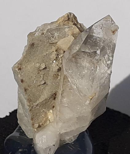 Quartz, Dolomite<br />Knorren, Mayrhofen, Valle Ziller (Zillertal), Tirol Norte, Tirol, Austria<br />2 x 1 cm<br /> (Author: Volkmar Stingl)