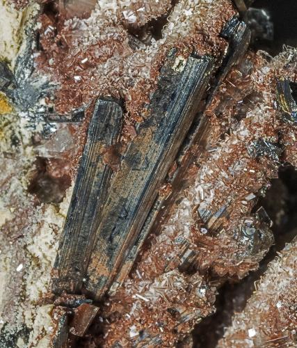 Barite, Stibnite<br />Mina Roata, zona minera Cavnic, Cavnic, Maramures, Rumanía<br /><br /> (Author: am mizunaka)