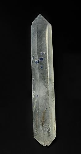 Quartz, Fluorite<br />Amborompotsy, Distrito Ambatofinandrahana, Región Amoron'i Mania, Madagascar<br />11.8 x 2.0 cm<br /> (Author: am mizunaka)