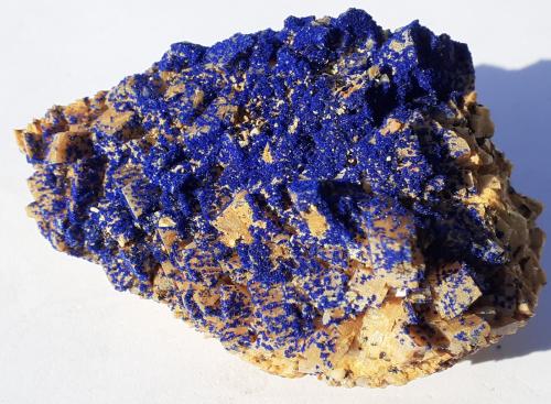 Azurite, Dolomite<br />Túnel Lilien, Kleinkogel, St Gertraudi, Brixlegg, Distrito Kufstein, Valle Inn, Tirol Norte, Tirol, Austria<br />6,5 x 4 cm<br /> (Author: Volkmar Stingl)