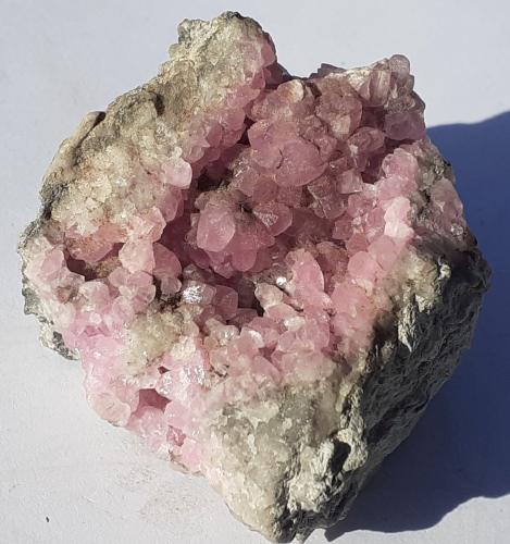 Calcite (variety Co-bearing calcite)<br />Distrito minero Bou Azzer, Región Drâa-Tafilalet, Marruecos<br />4 x 3,5 cm<br /> (Author: Volkmar Stingl)