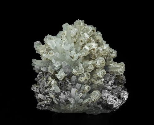 Quartz, Calcite, Galena<br />Mina Borieva, Zona minera Madan, Montes Rhodope, Smolyan Oblast, Bulgaria<br />11.9 x 10.0 cm<br /> (Author: am mizunaka)