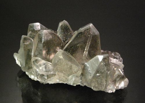 Calcite<br />Mina Conco, North Aurora, Condado Kane, Illinois, USA<br />8.0 x 7.8 x 4.0 cm<br /> (Author: Michael Shaw)